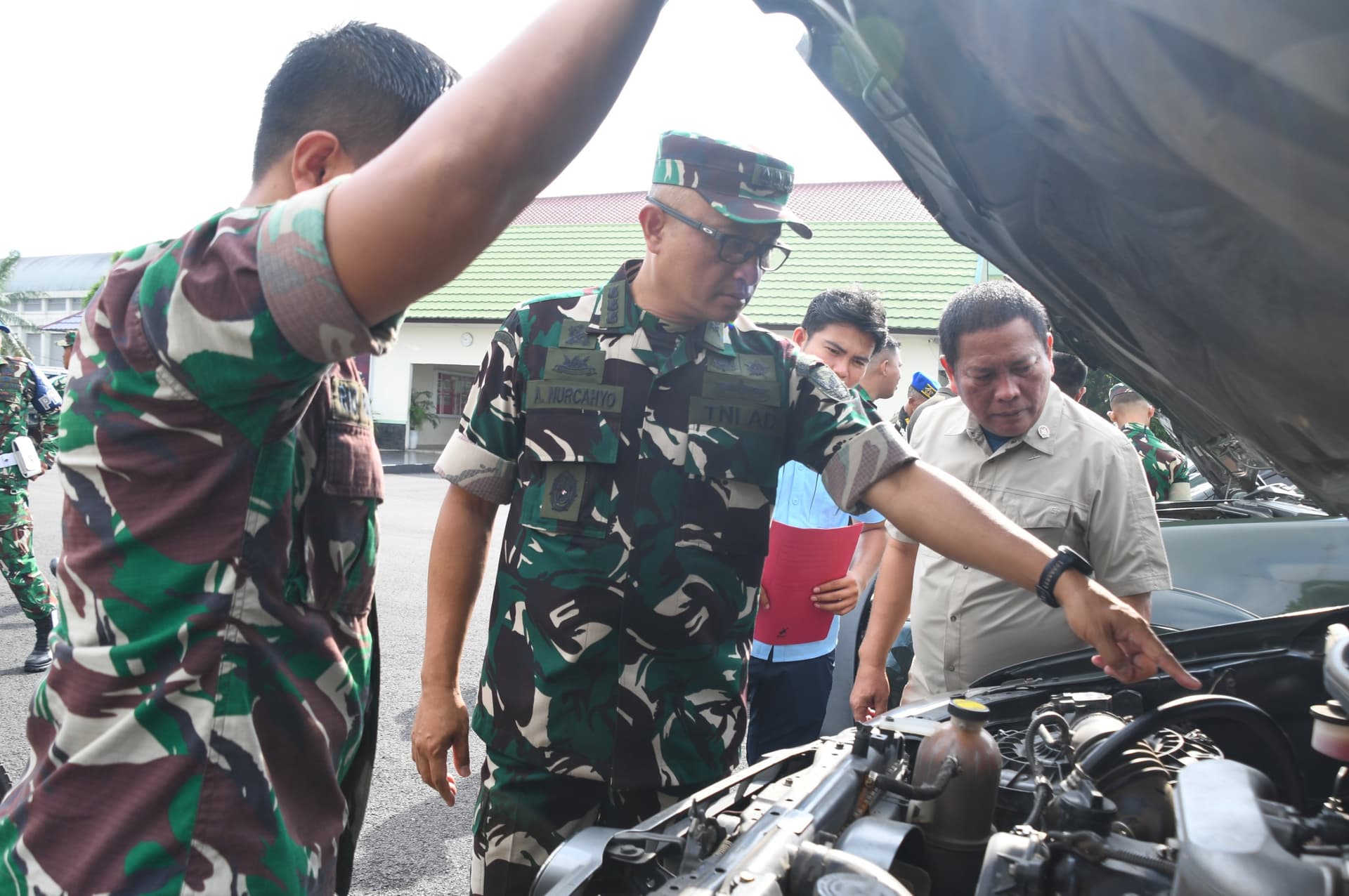 Pastikan Kendaraan Dinas Laik dan Siap Operasional, Korem 044/Gapo Gelar Pemeriksaan Menyeluruh